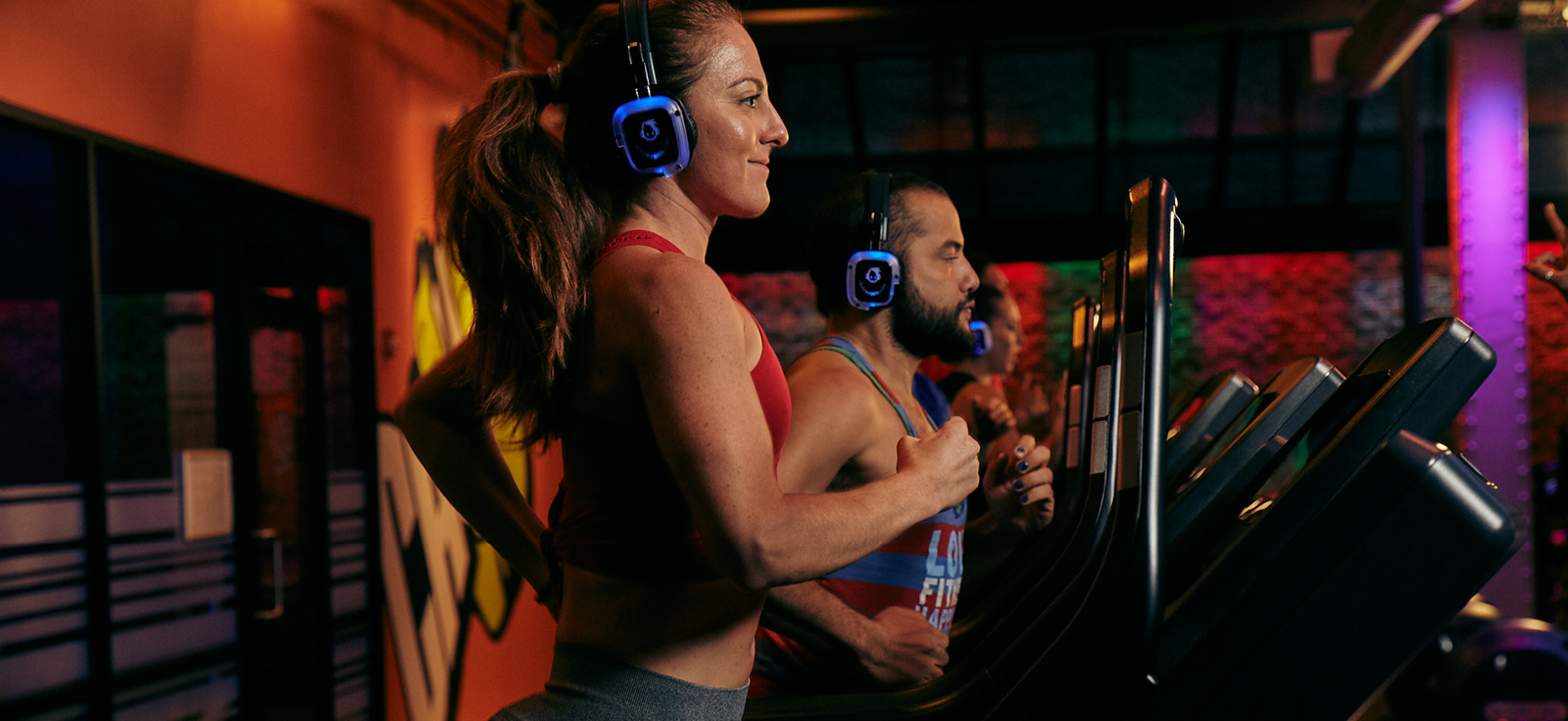 women iin hiit class